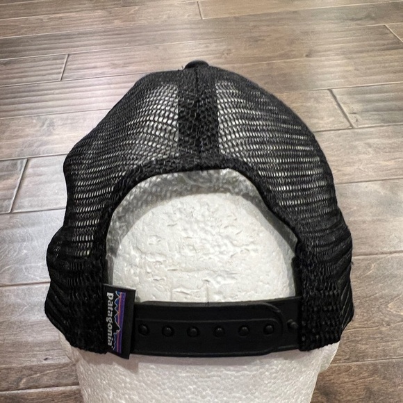 Patagonia Mens Black Patch Adjustable Snapback Trucker Hat Baseball Cap - Picture 5 of 7